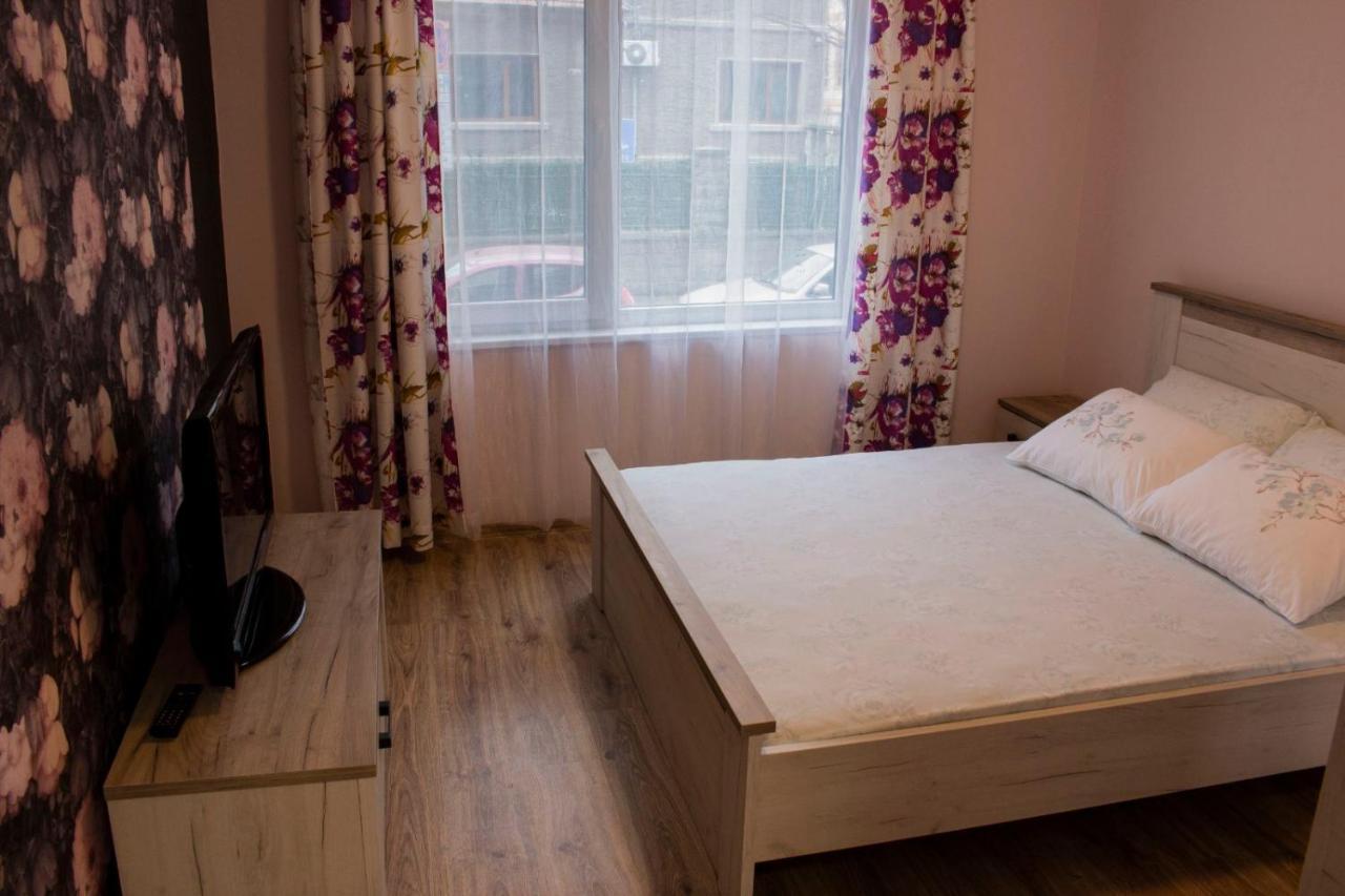 Apartamento Ultraviolet Varna Exterior foto